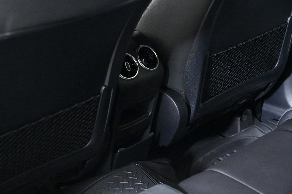 Used 2022 Mercedes-Benz GLB 35 AMG 4MATIC image 18