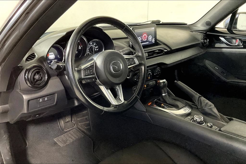 Used 2020 MAZDA MX-5 Miata RF Club RWD image 14
