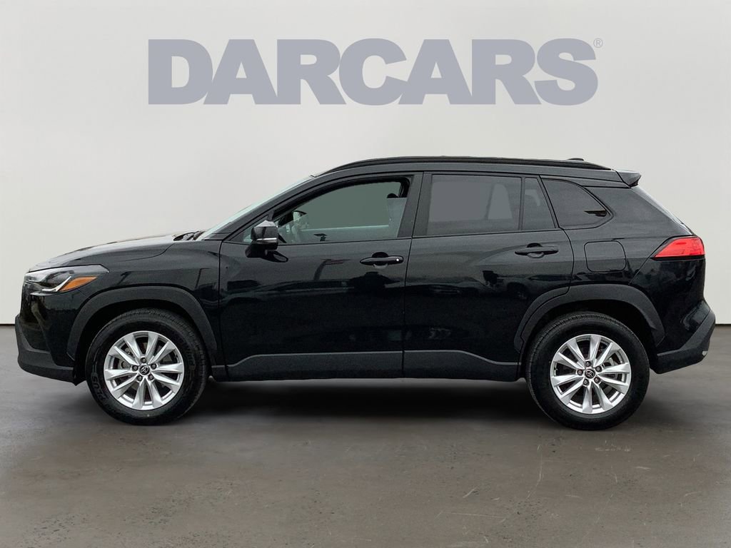 Used 2023 Toyota Corolla Cross LE image 7