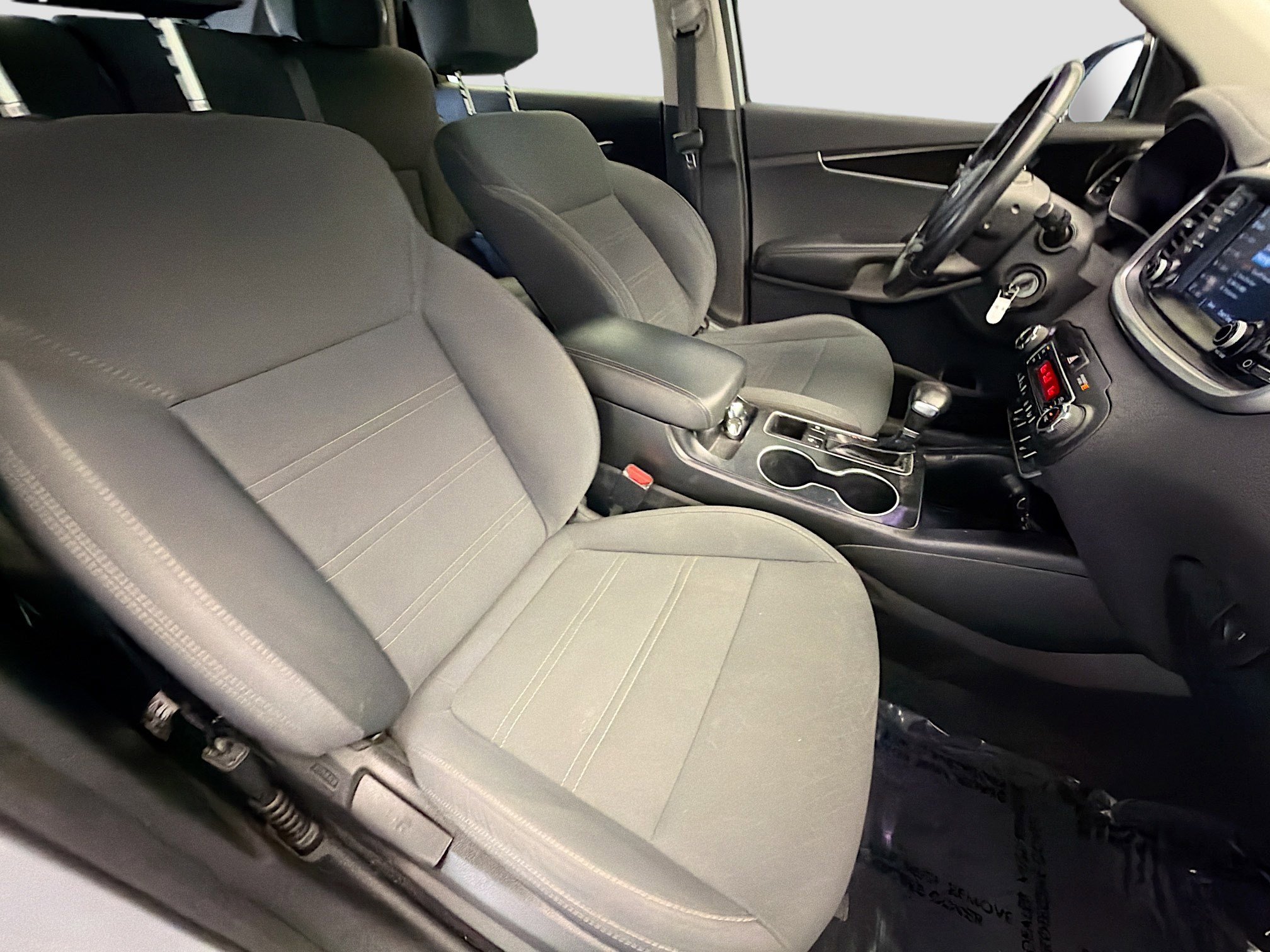 Used 2019 Kia Sorento LX w/ LX Convenience Package image 15