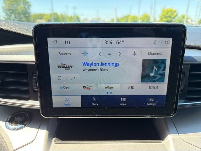 Used 2024 Ford Explorer XLT w/ Equipment Group 202A AWD/4WD image 25