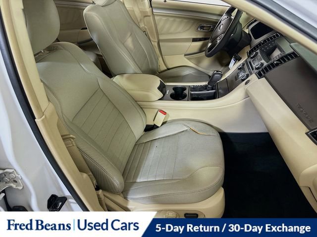 Used 2018 Ford Taurus SE FWD image 13