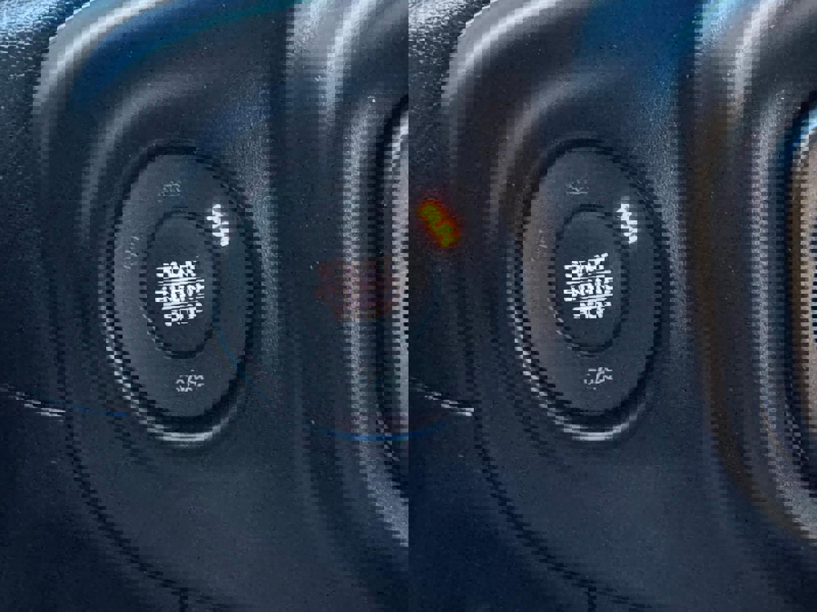 Used 2020 Jeep Gladiator Overland image 13