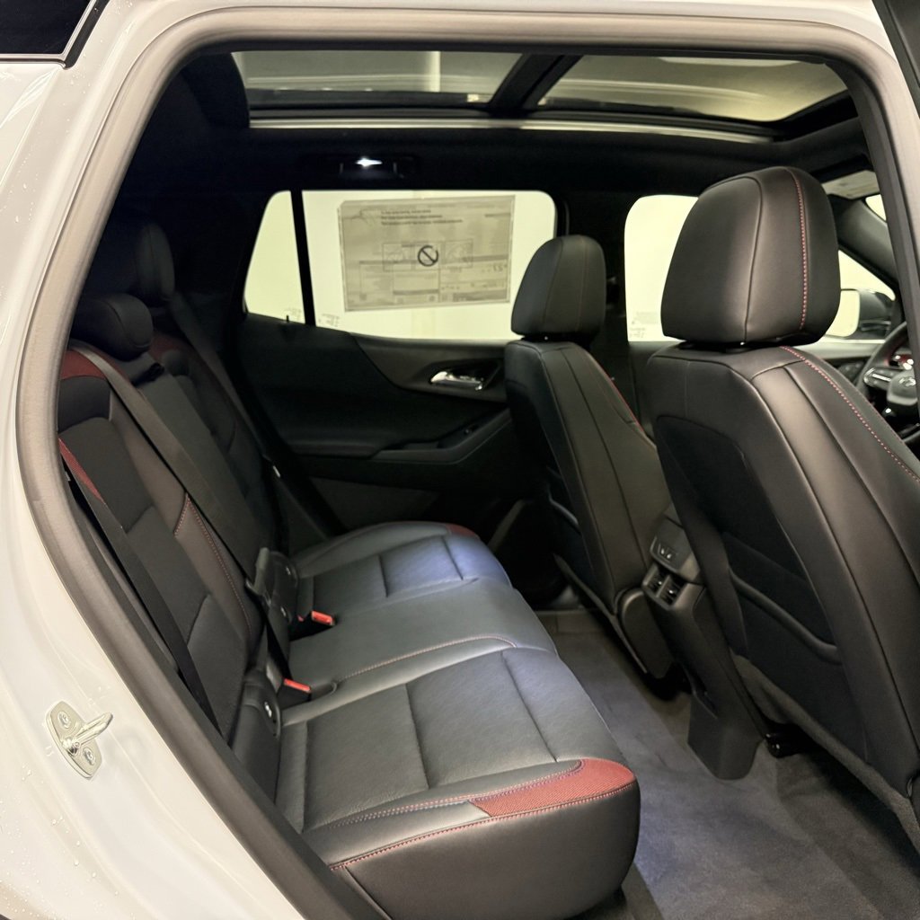 New 2026 Chevrolet Equinox RS w/ Convenience Package III FWD image 18