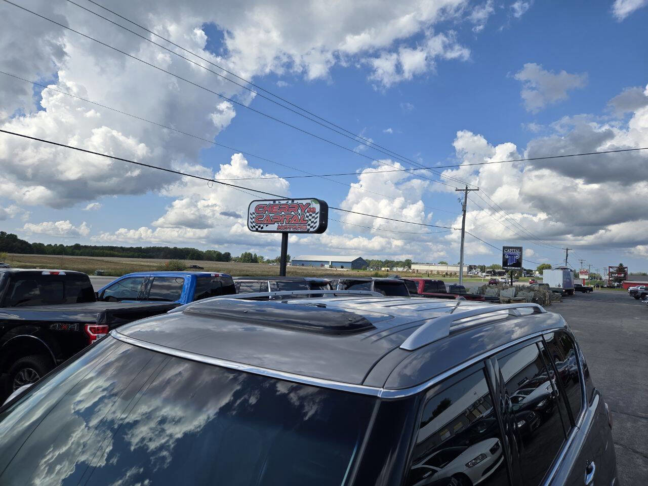 Used 2014 INFINITI QX80 4WD w/ Deluxe Touring Package image 38