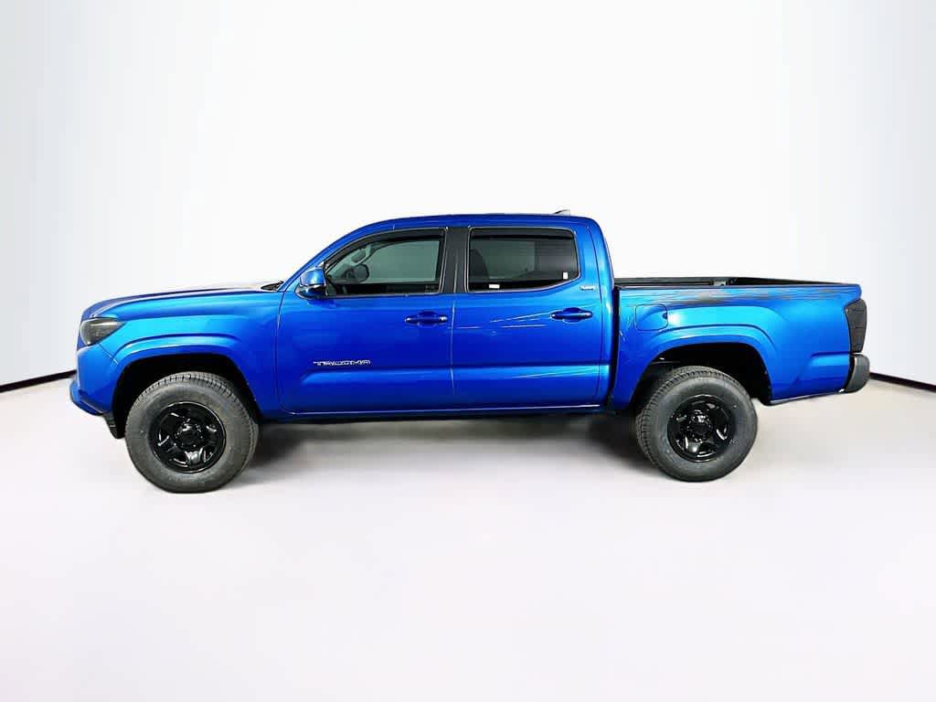 Used 2018 Toyota Tacoma SR5 RWD image 3