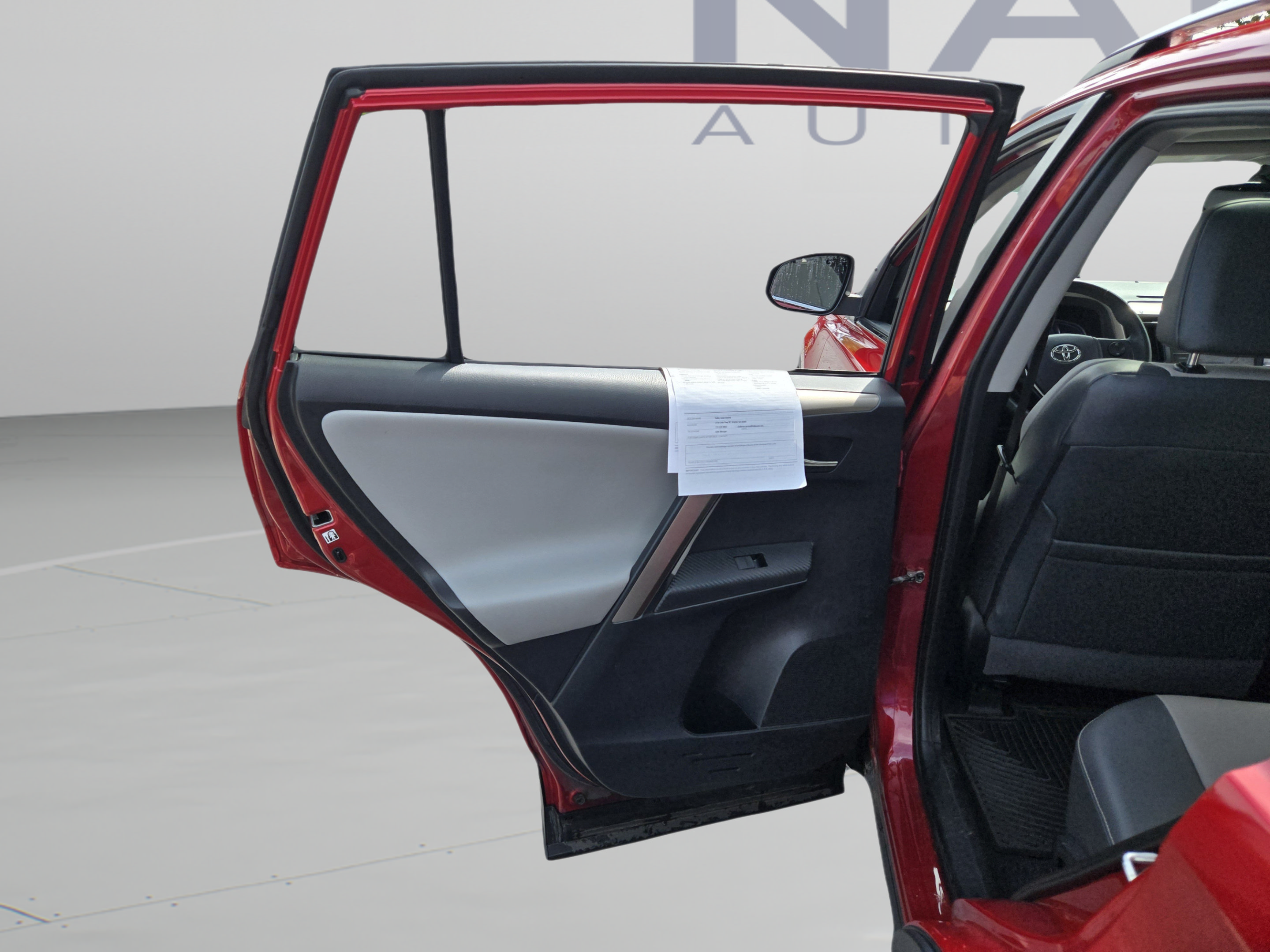 Used 2015 Toyota RAV4 Limited w/ Technology Package FWD image 19