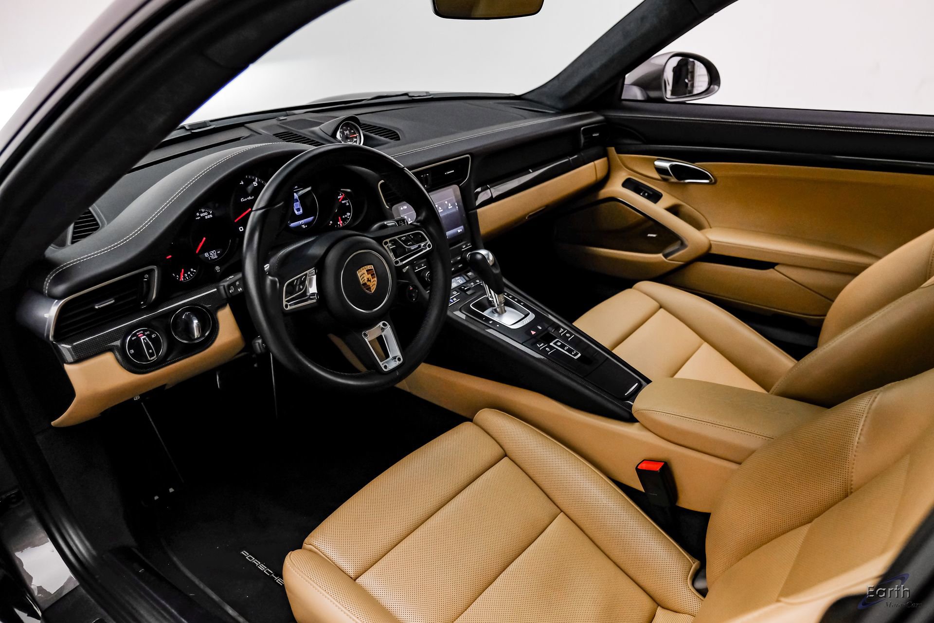 Used 2017 Porsche 911 Turbo image 41