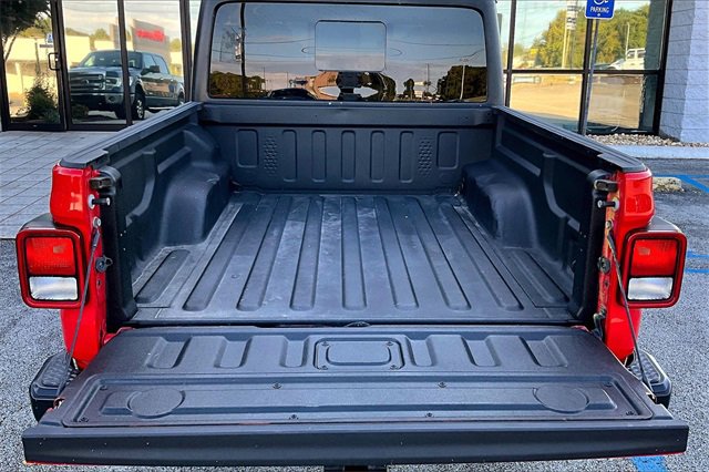 Used 2021 Jeep Gladiator Sport image 29