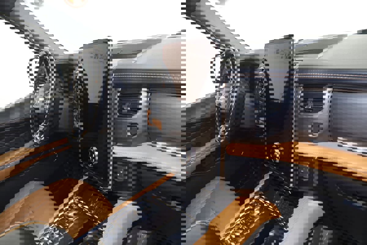 Used 2024 Ford Expedition Max Platinum AWD/4WD image 52