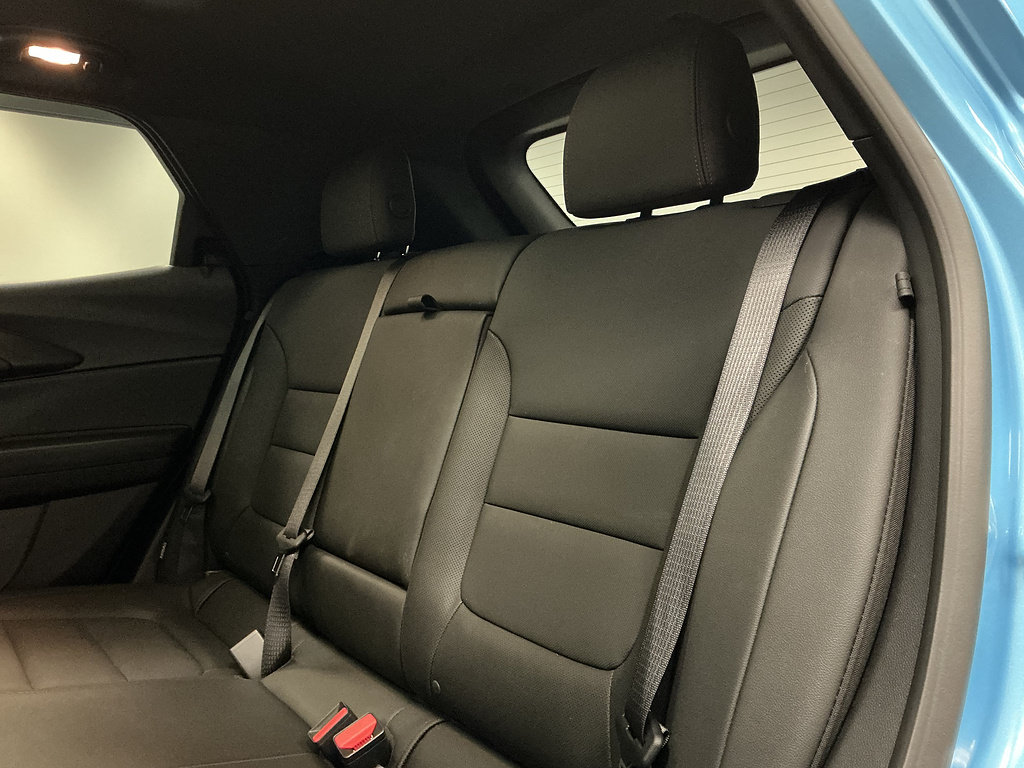 Used 2025 Chevrolet TrailBlazer RS w/ Convenience Package FWD image 26