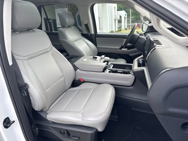 Used 2025 Ford Expedition Max Active AWD/4WD image 16