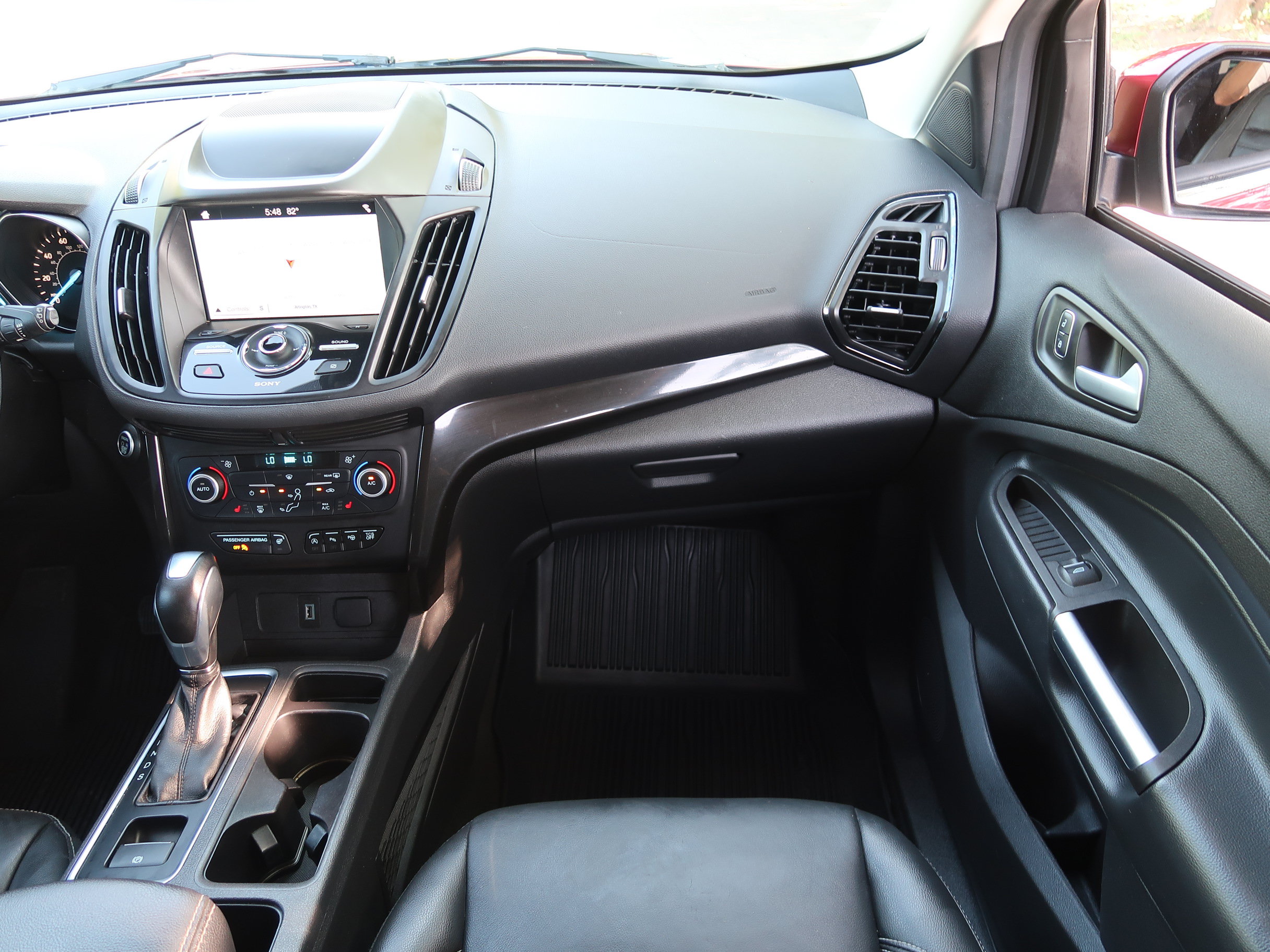Used 2019 Ford Escape Titanium FWD image 15