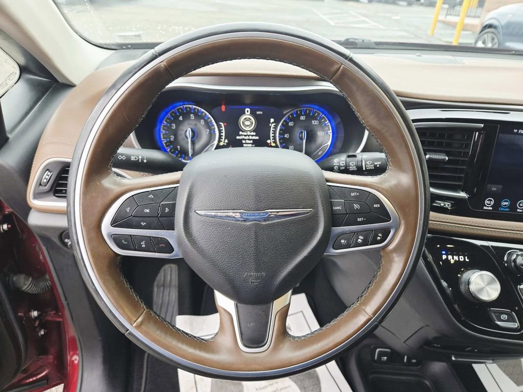 Used 2018 Chrysler Pacifica Limited image 20