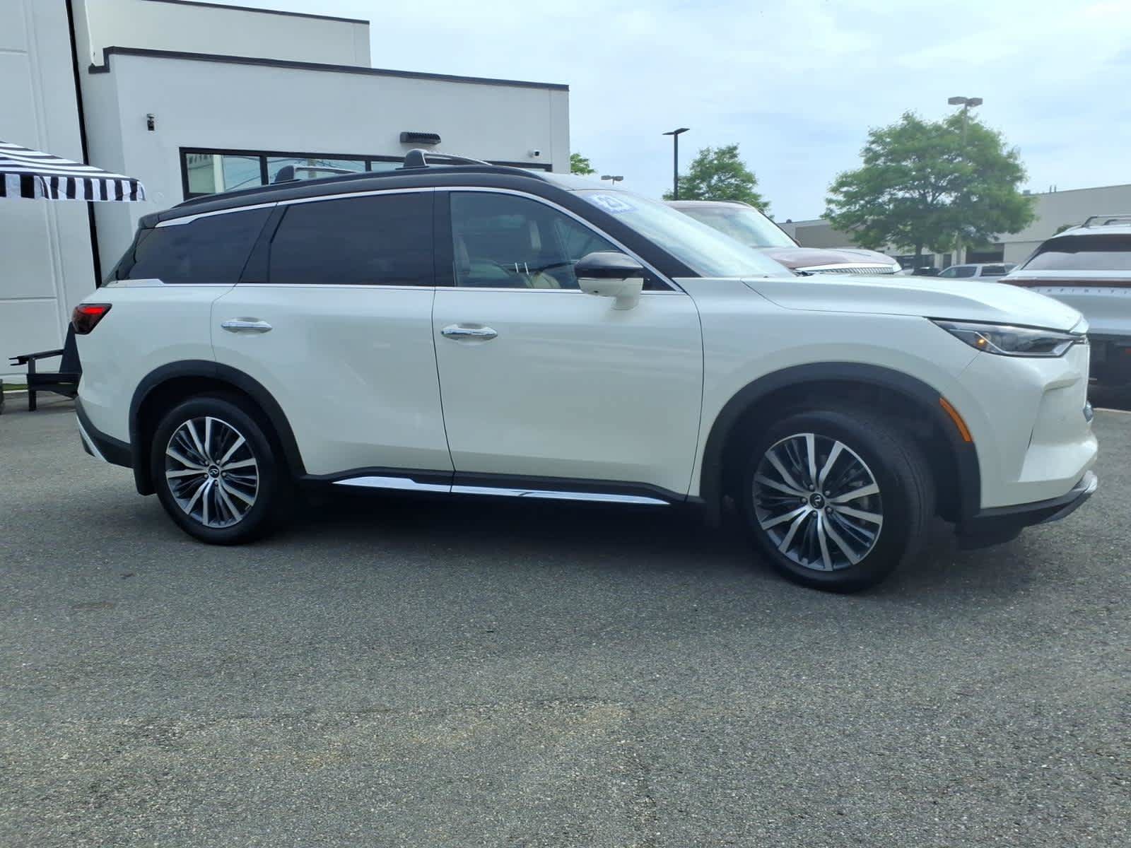 Certified 2023 INFINITI QX60 Autograph AWD/4WD image 4