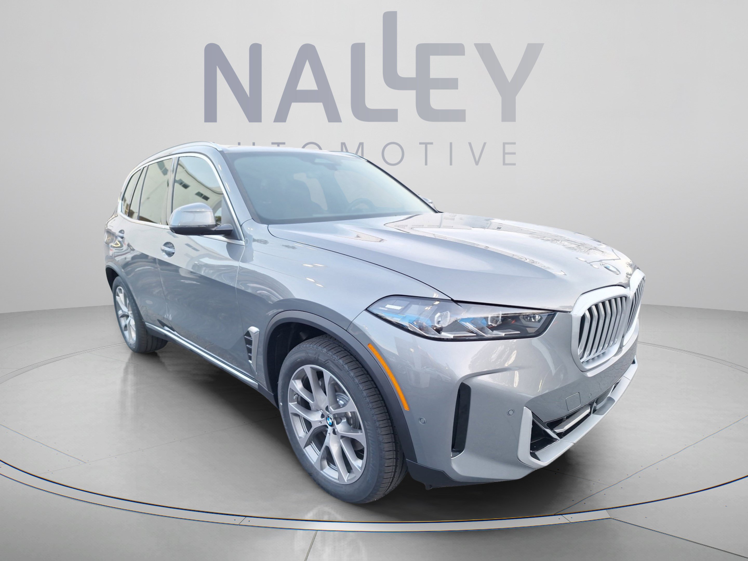 Used 2026 BMW X5 xDrive40i w/ Premium Package AWD/4WD image 9