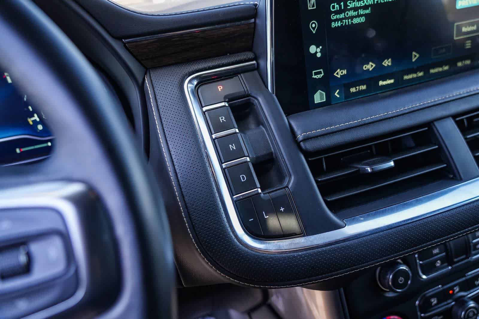 Used 2024 Chevrolet Suburban Premier AWD/4WD image 19