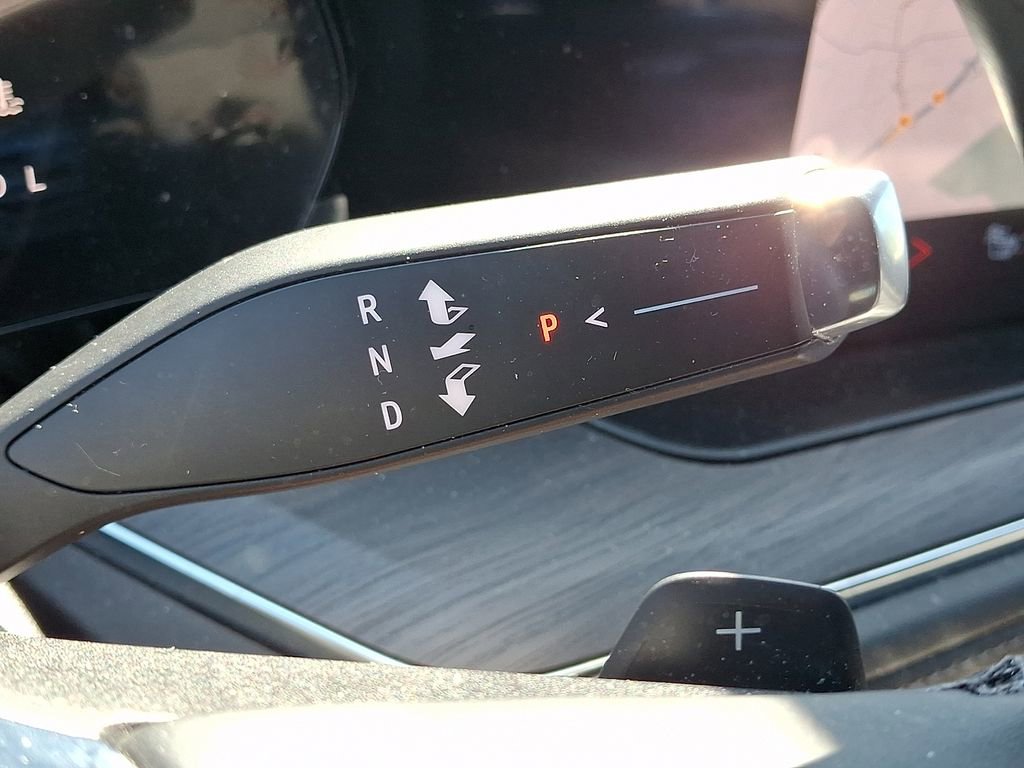 Used 2026 Chevrolet Suburban LT w/ Comfort Package AWD/4WD image 15