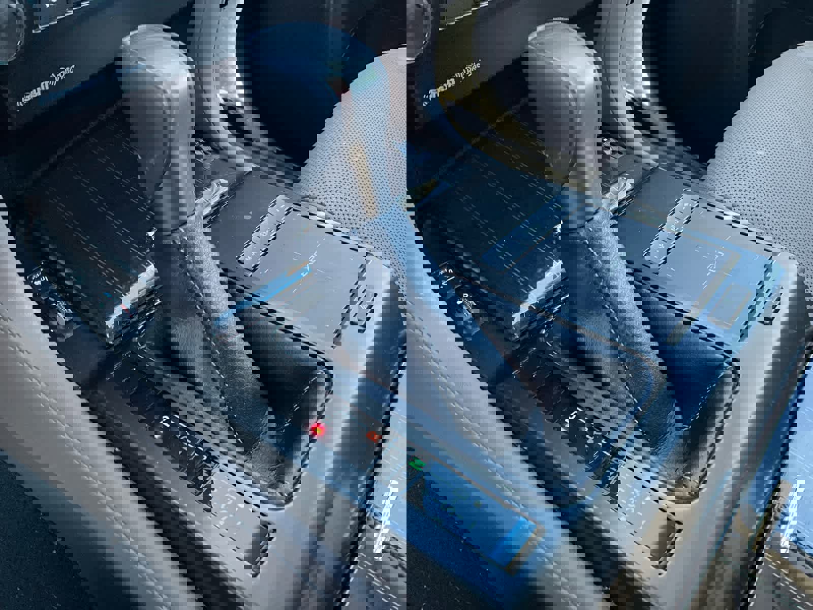 Used 2023 Lexus GX 460 Premium w/ Premium Package image 16