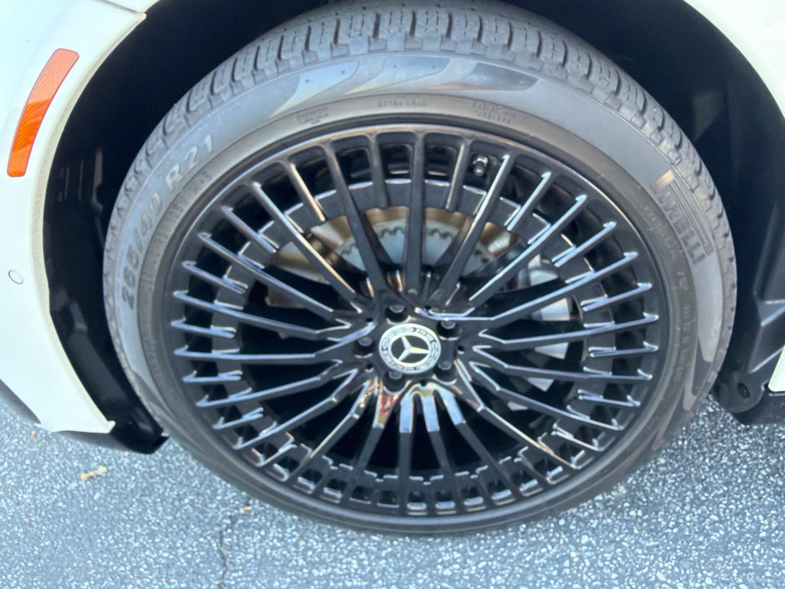 Used 2022 Mercedes-Benz EQS 580 4MATIC Sedan image 9