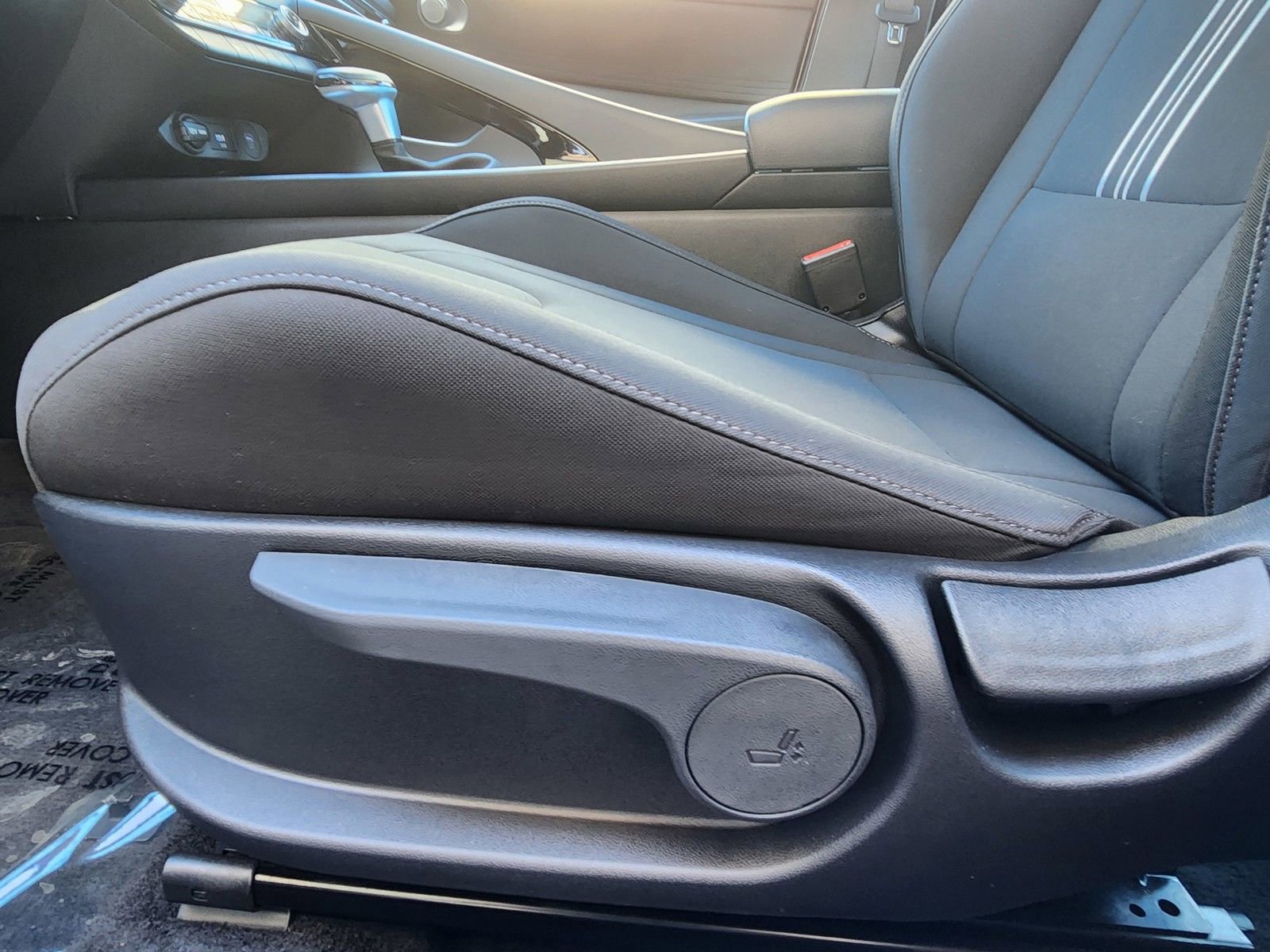 Certified 2025 Hyundai Elantra Hybrid FWD image 10