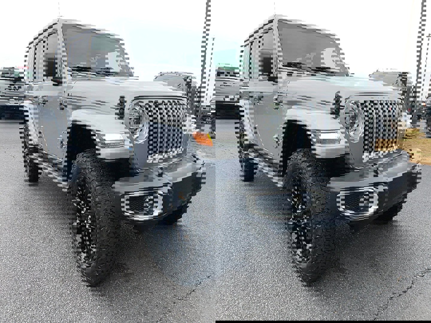 Used 2021 Jeep Wrangler Unlimited Sahara w/ Cold Weather Group image 3