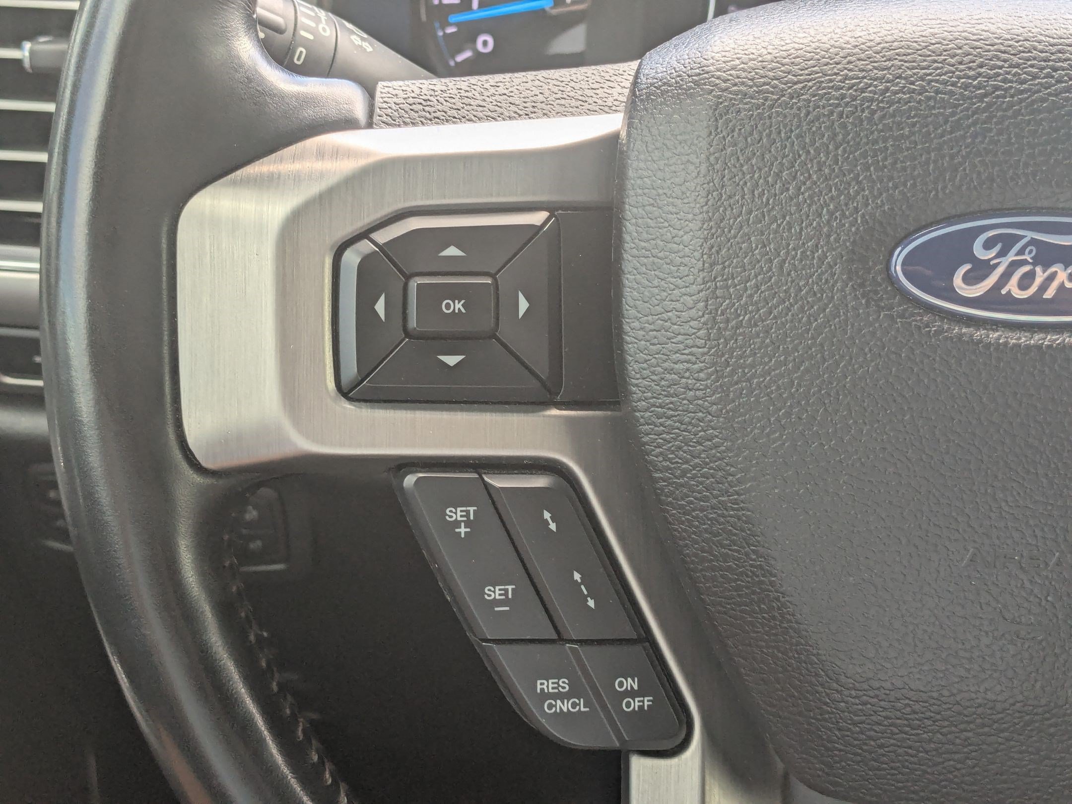 Used 2019 Ford F350 Platinum w/ Platinum Ultimate Package AWD/4WD image 20