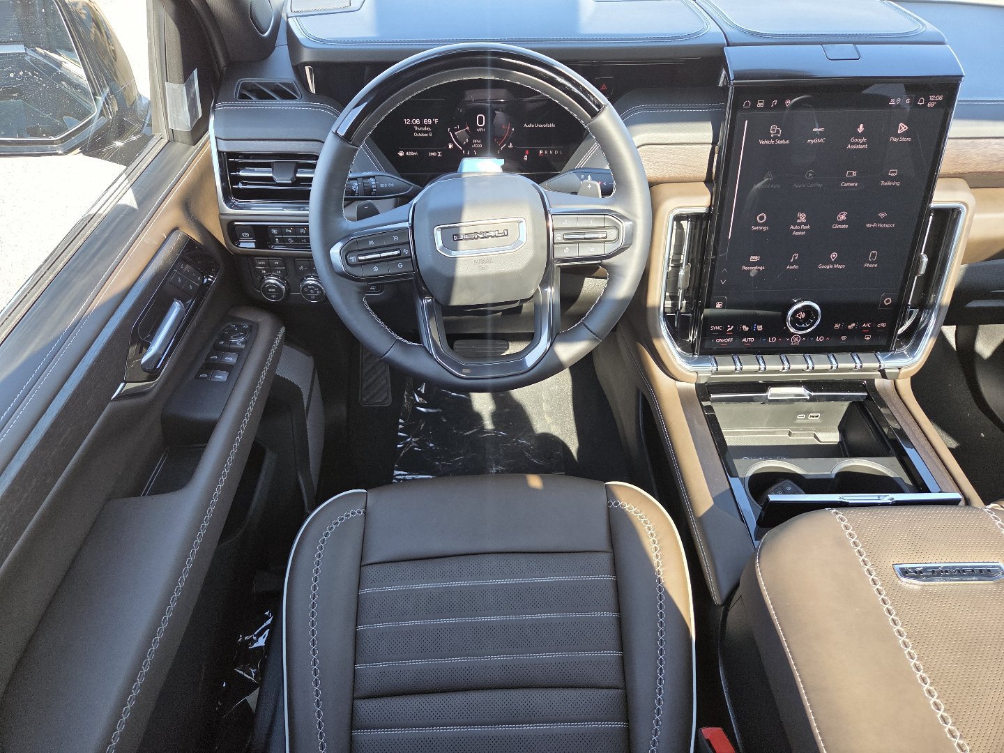 New 2026 GMC Yukon XL Denali Ultimate w/ LPO, Floor Liner Package AWD/4WD image 5