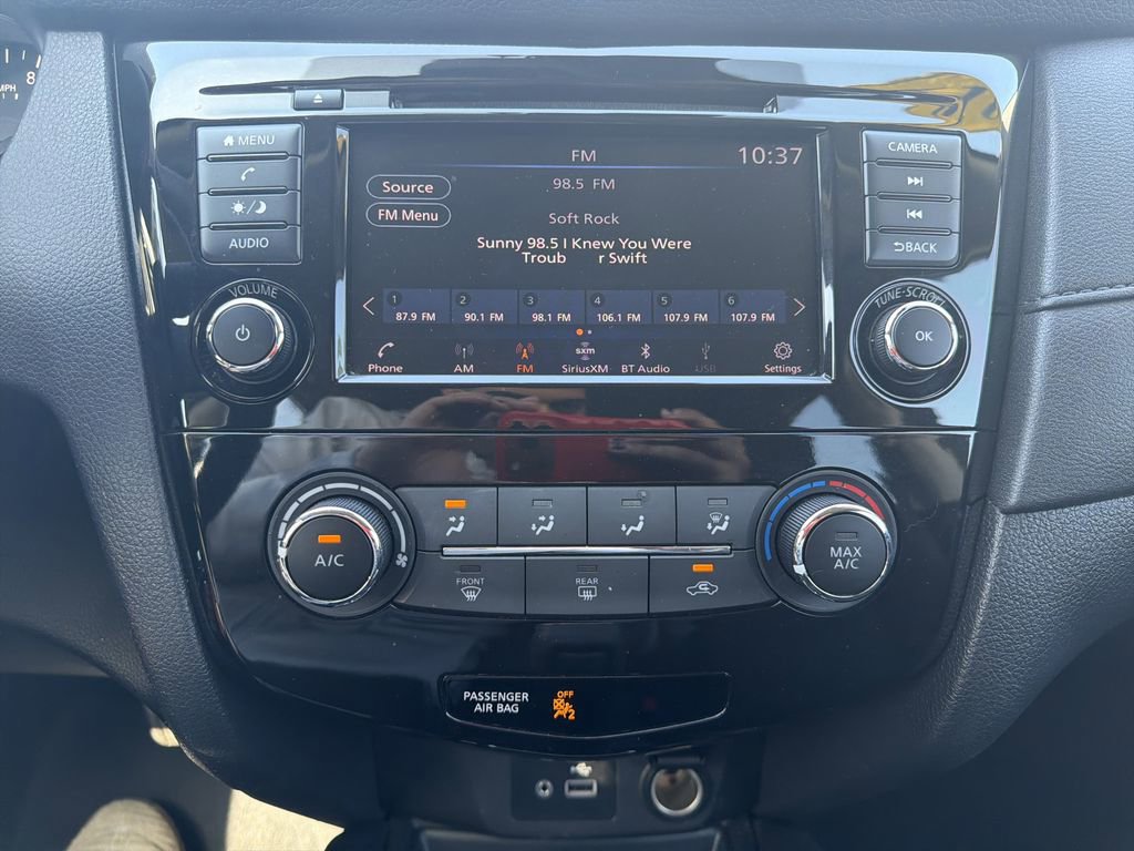 Used 2019 Nissan Rogue S image 26