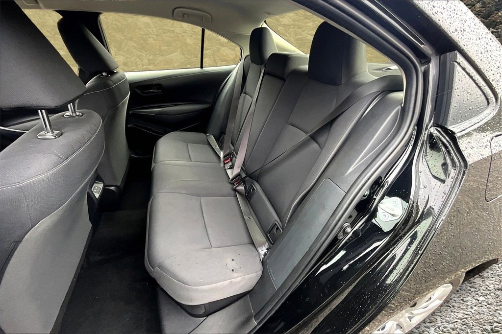 Used 2025 Toyota Corolla LE image 24