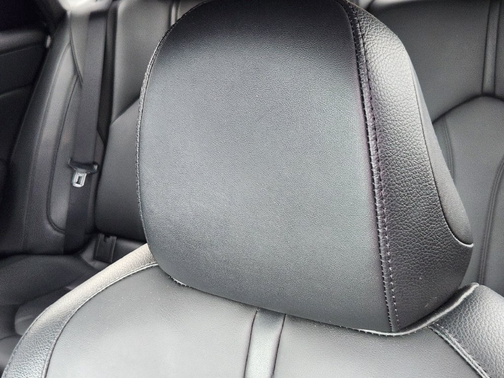 Used 2022 Toyota Avalon XLE FWD image 6