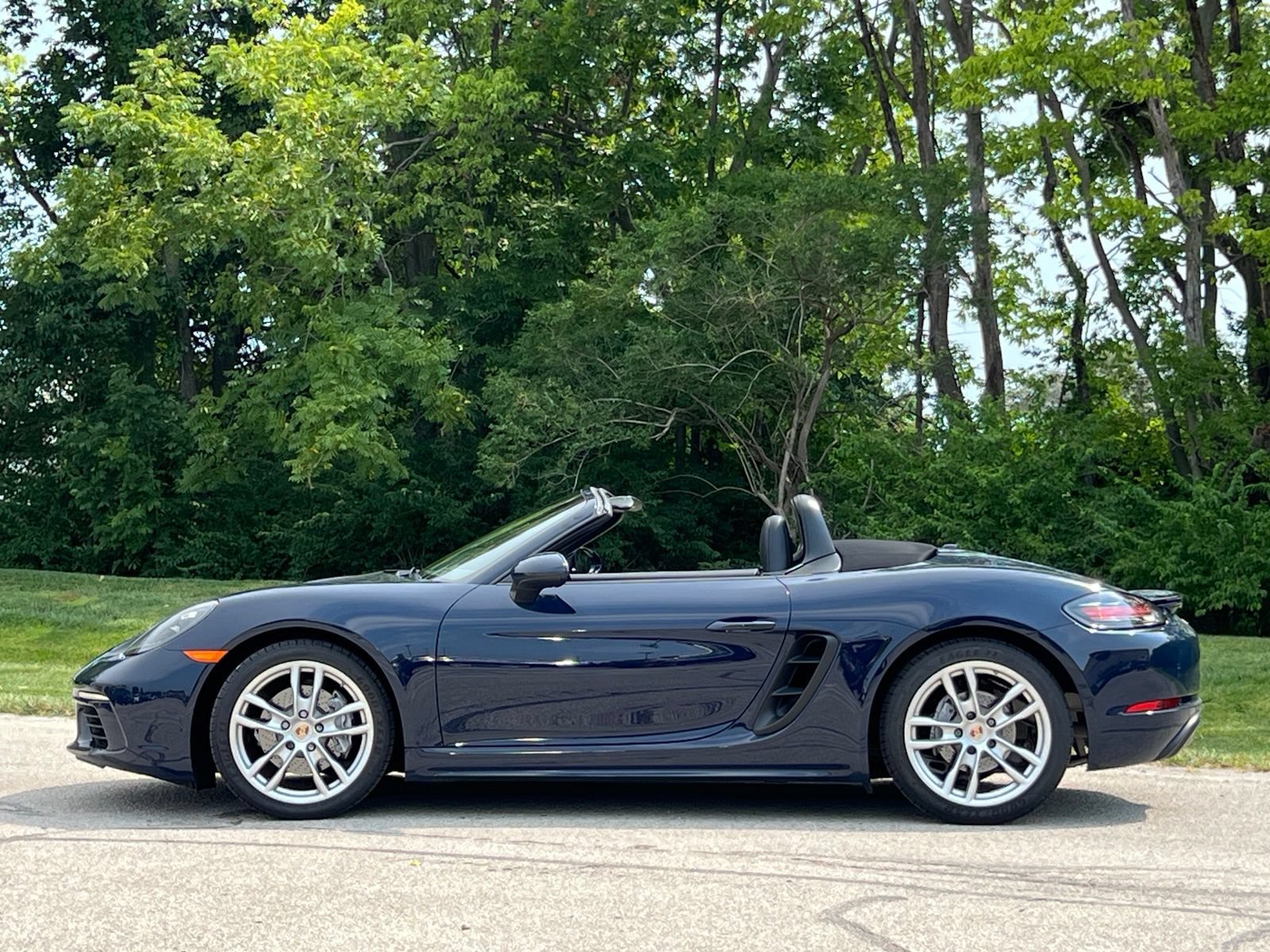 Certified 2019 Porsche 718 Boxster RWD image 2