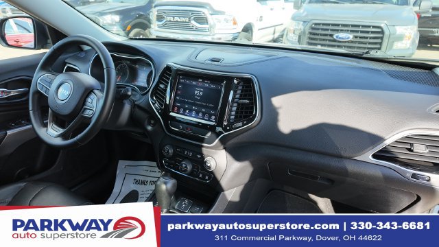 Used 2019 Jeep Cherokee Limited AWD/4WD image 23