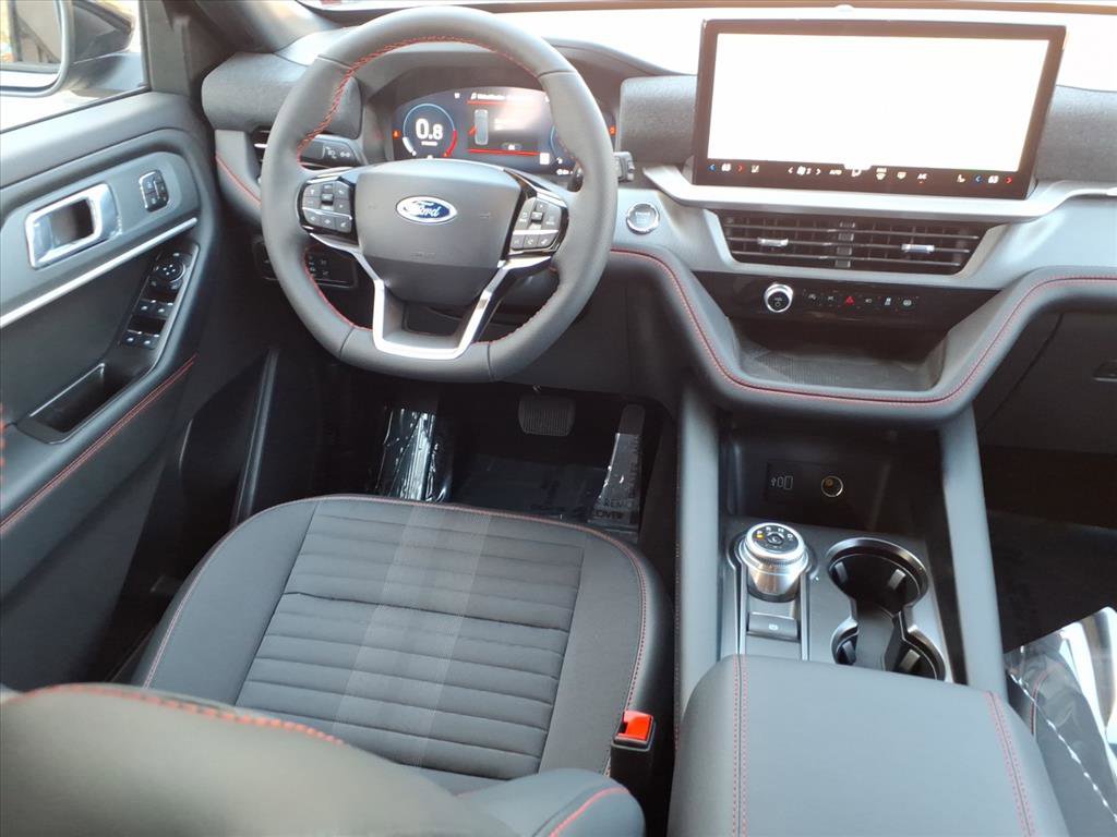 New 2026 Ford Explorer ST-Line w/ ST-Line Street Pack image 4