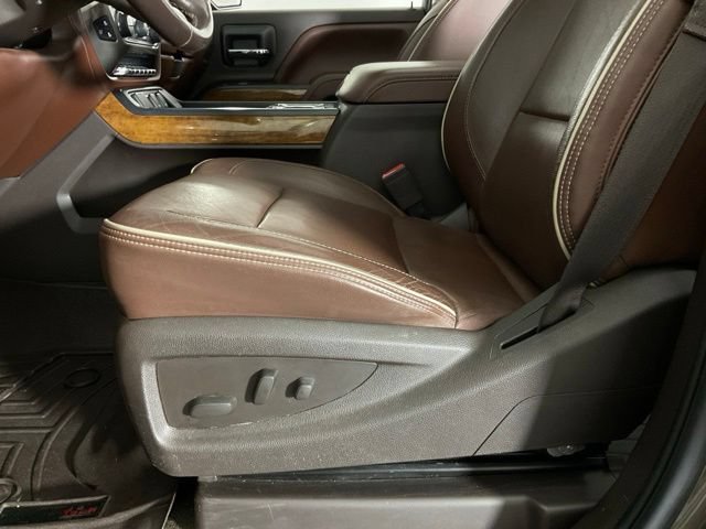 Used 2015 Chevrolet Silverado 2500 High Country w/ Duramax Plus Package AWD/4WD image 32
