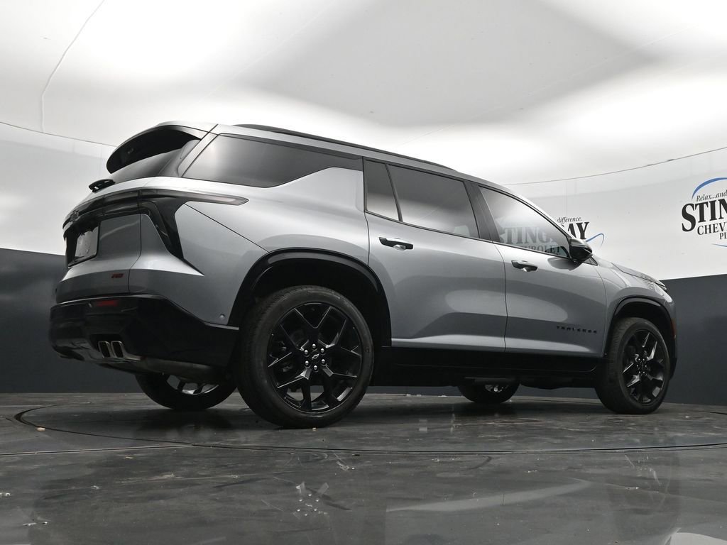 Used 2024 Chevrolet Traverse RS w/ LPO, Floor Liner Package FWD image 32