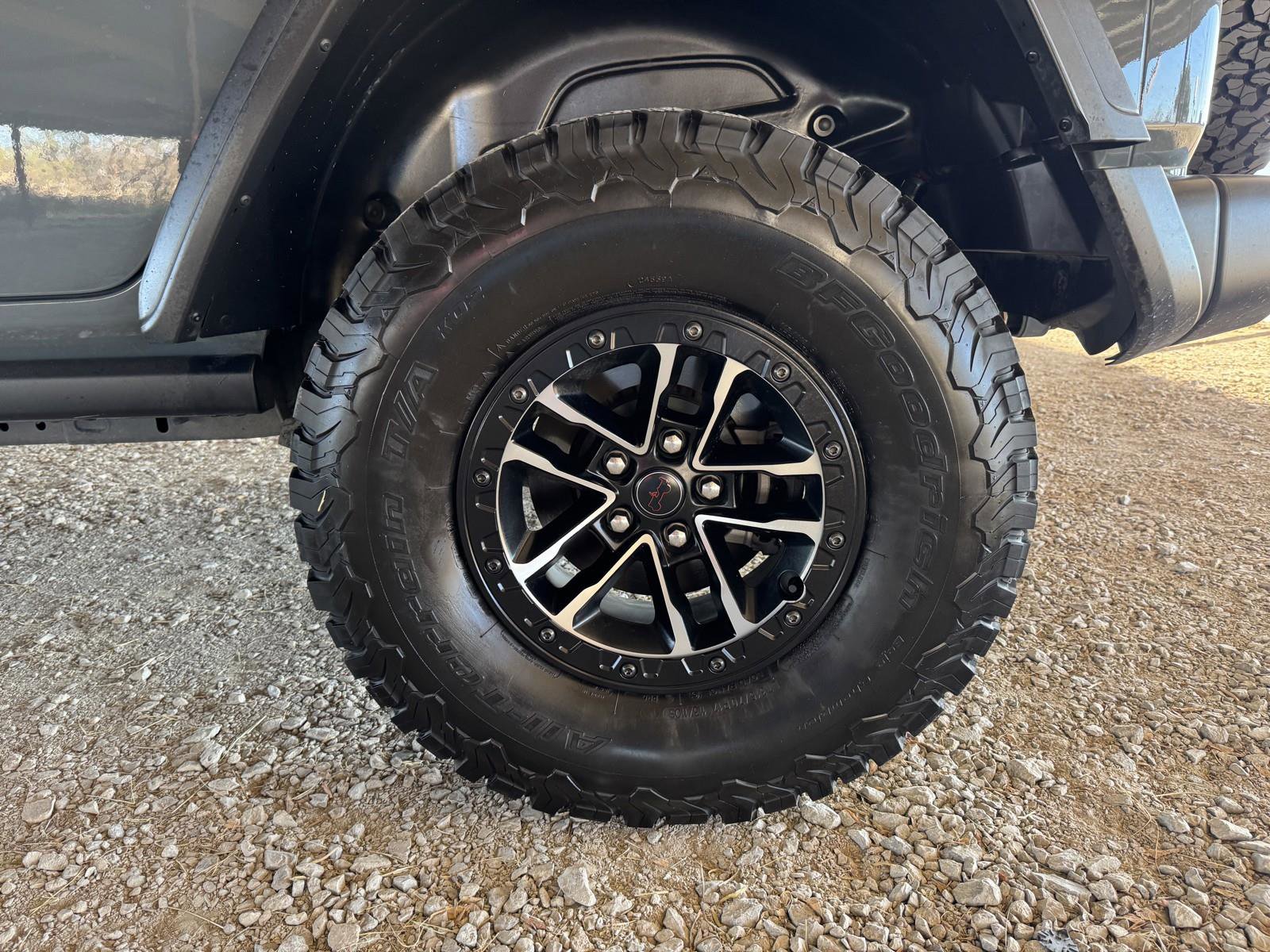 Used 2024 Jeep Wrangler Rubicon w/ XTREMEE 35" Tire Package image 43