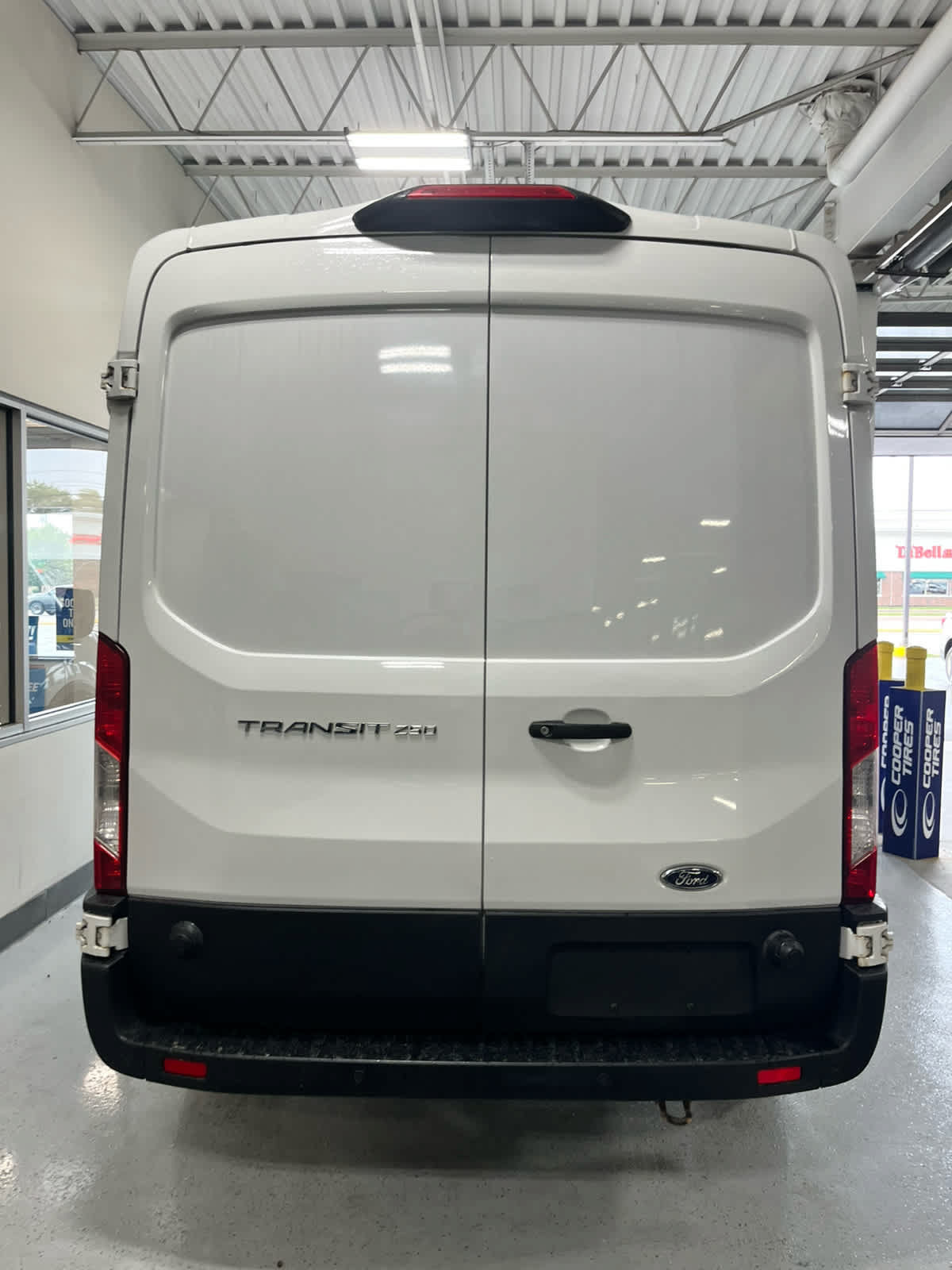 Used 2024 Ford Transit 250 148 Medium Roof RWD image 7