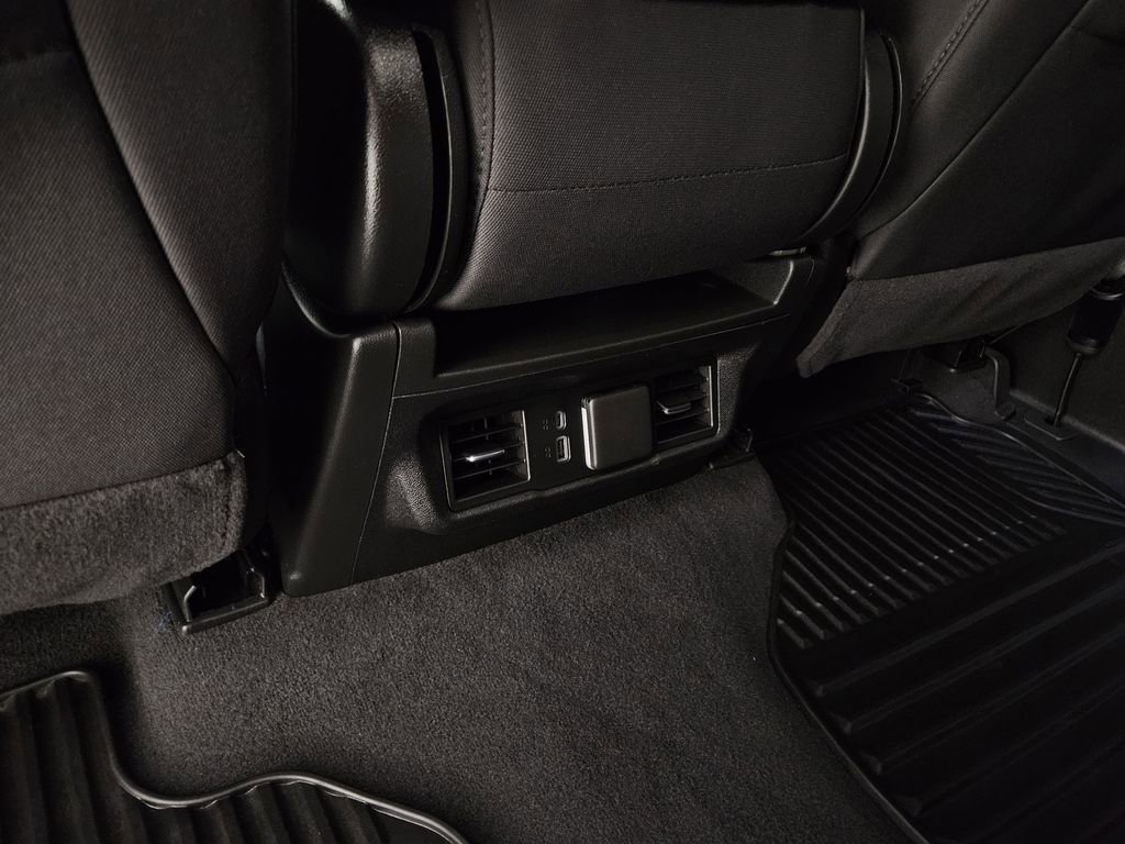 Used 2025 GMC Sierra 1500 Elevation image 26