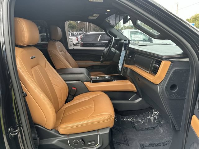 Used 2022 Ford Expedition Platinum AWD/4WD image 29