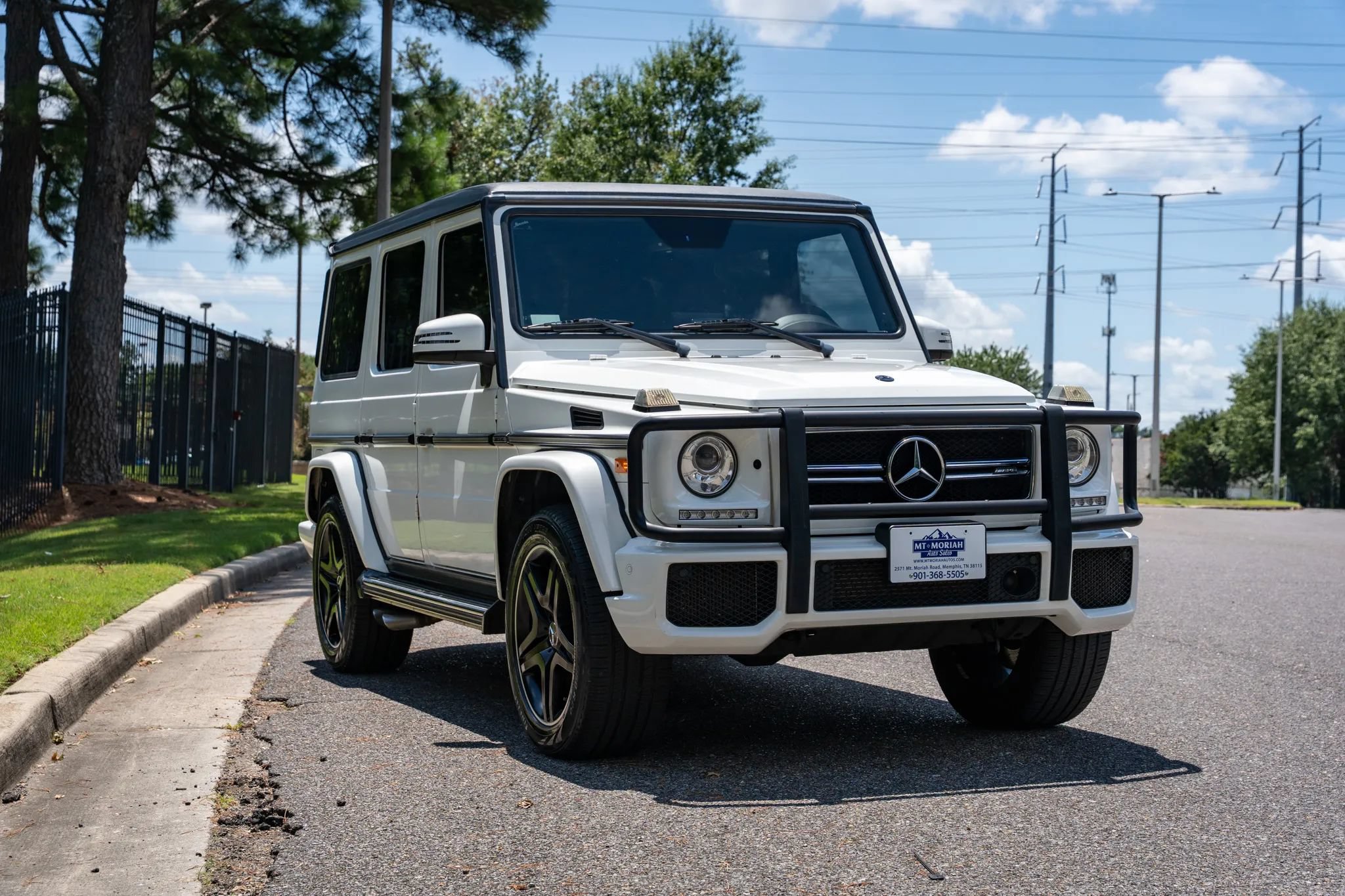 Used 2017 Mercedes-Benz G 63 AMG 4MATIC image 3