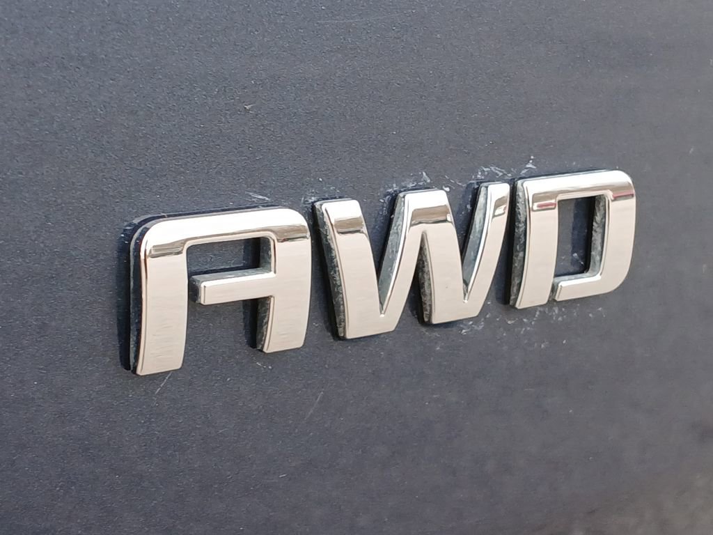 Used 2023 Chevrolet Traverse LS w/ Safety Package image 21