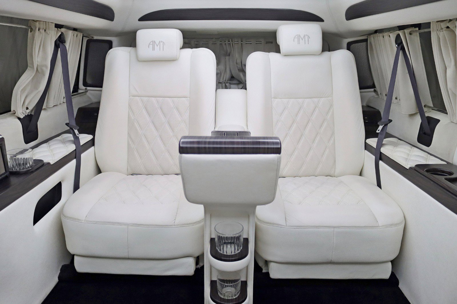 Used 2017 Cadillac Escalade ESV Luxury image 31