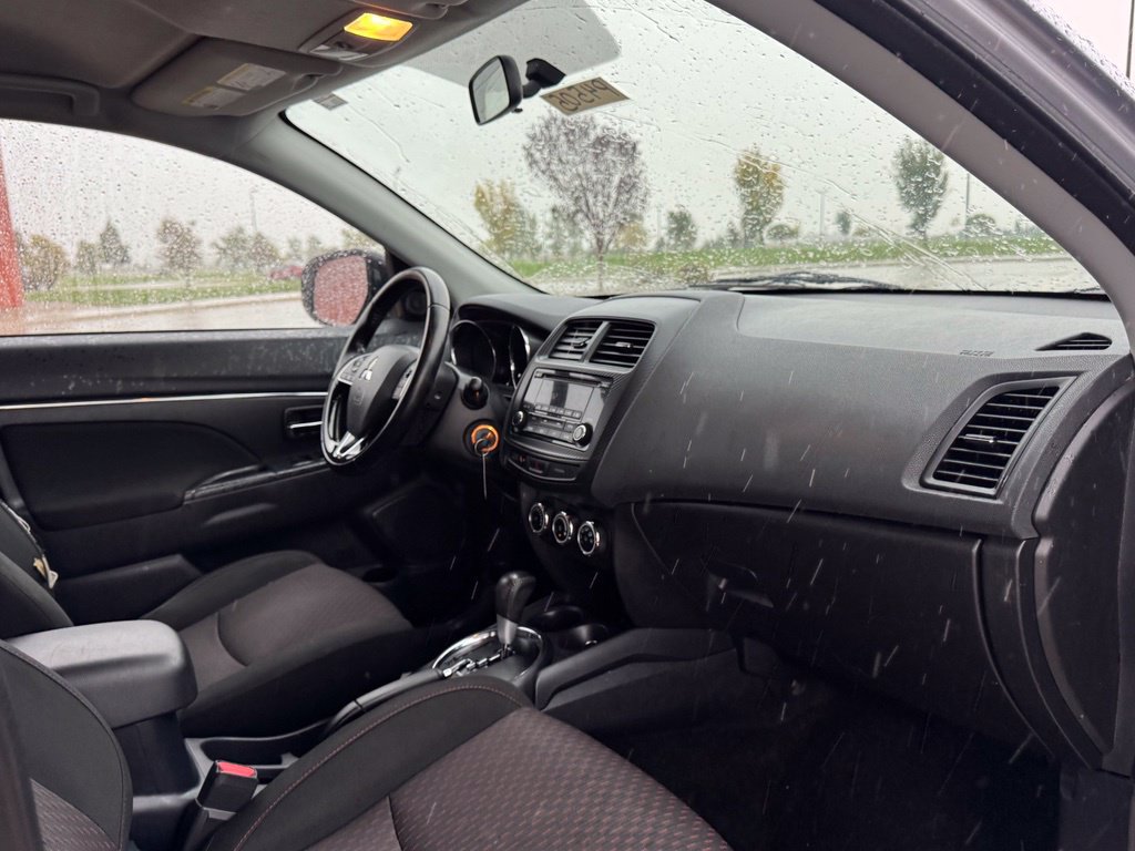 Used 2017 Mitsubishi Outlander Sport ES FWD image 23