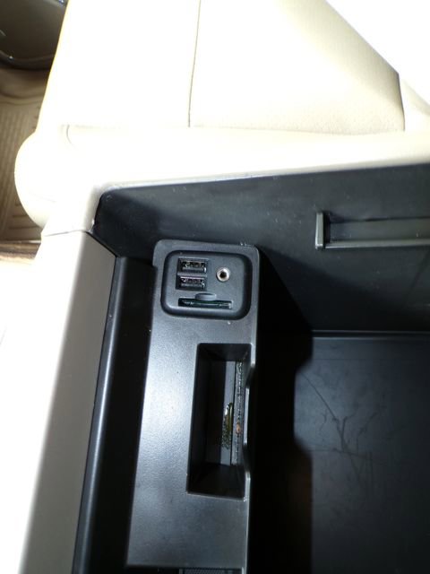 Used 2015 GMC Yukon XL SLE w/ Convenience Package image 32