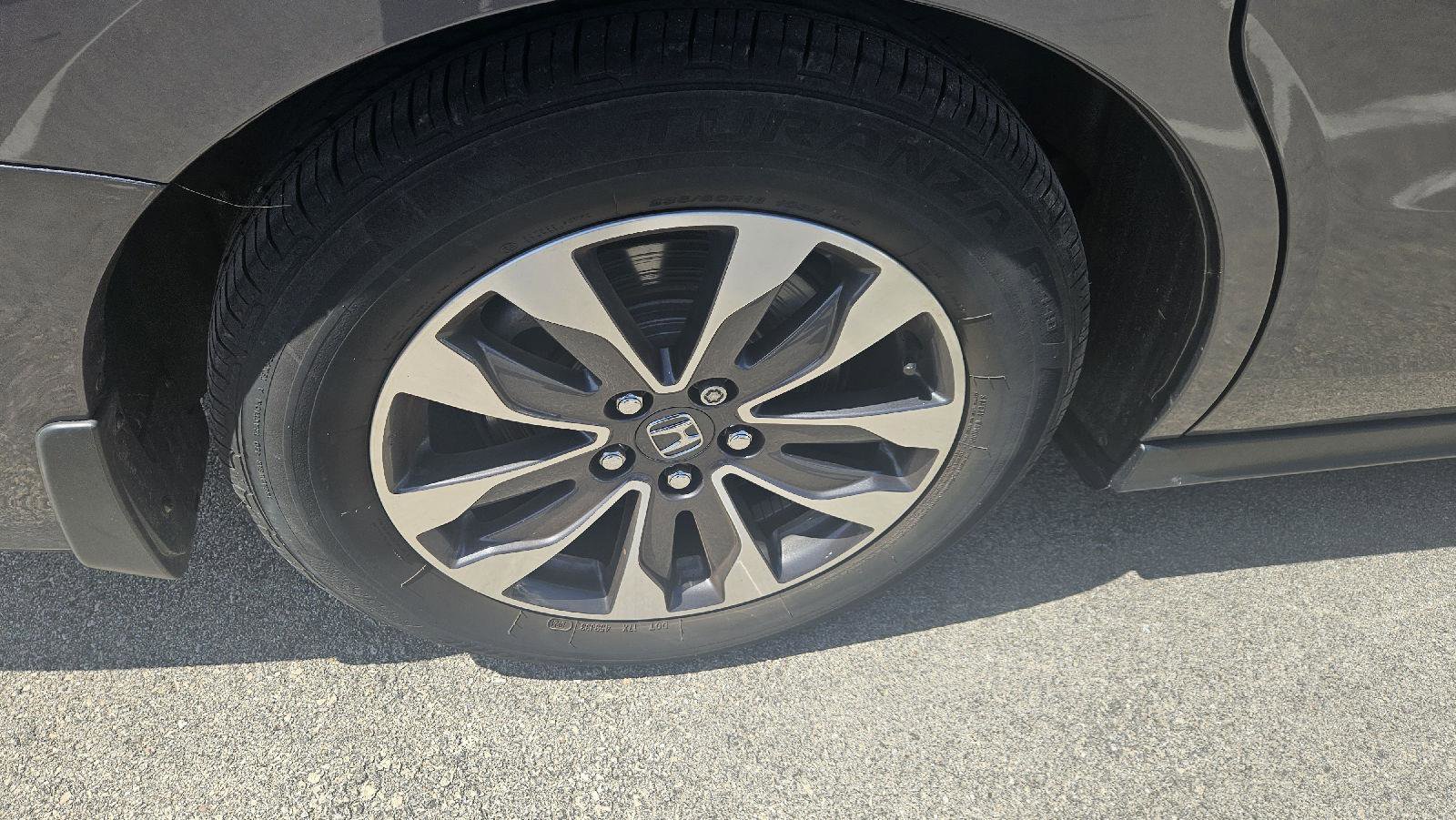 Used 2024 Honda Odyssey EX-L image 17