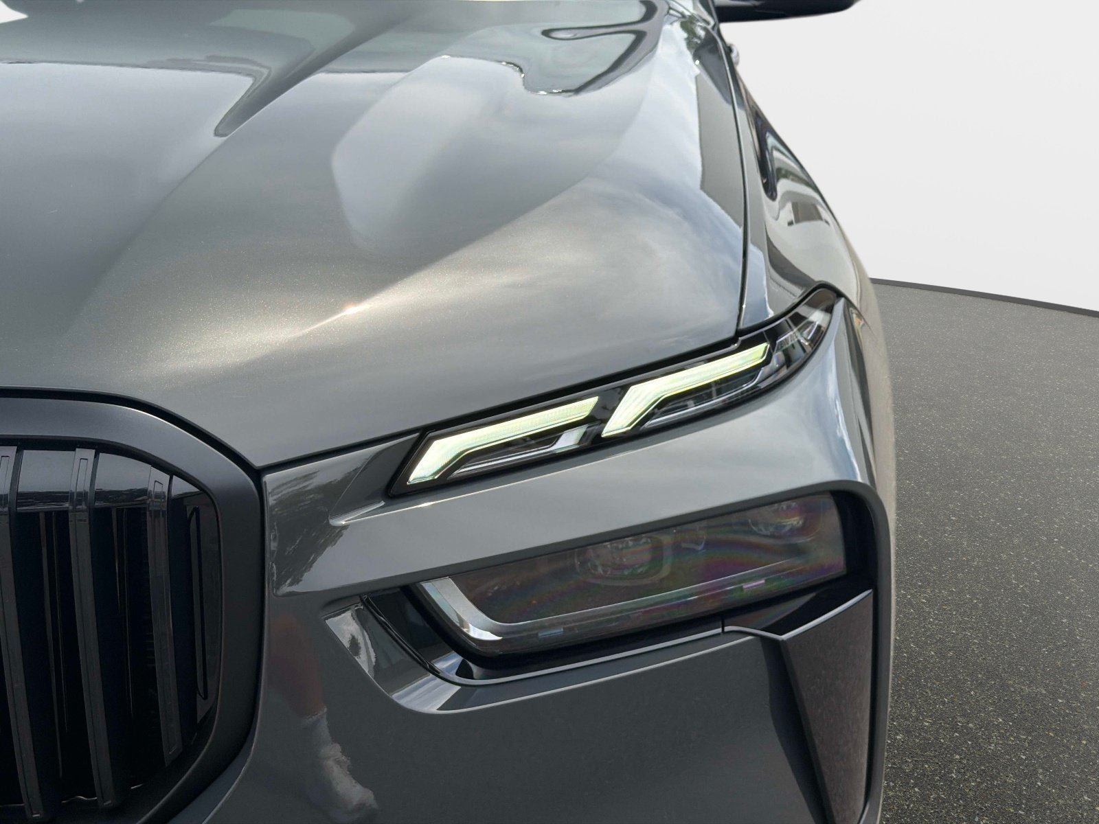 New 2027 BMW X7 xDrive40i w/ Executive Package AWD/4WD image 9