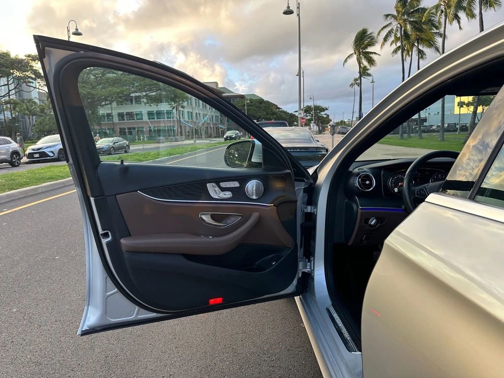 Used 2017 Mercedes-Benz E 300 image 13