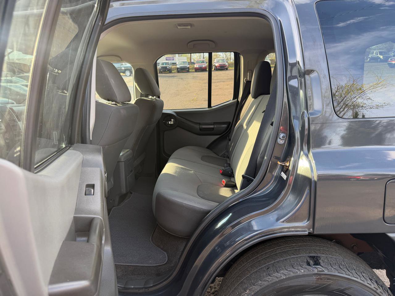 Used 2015 Nissan Xterra X RWD image 12