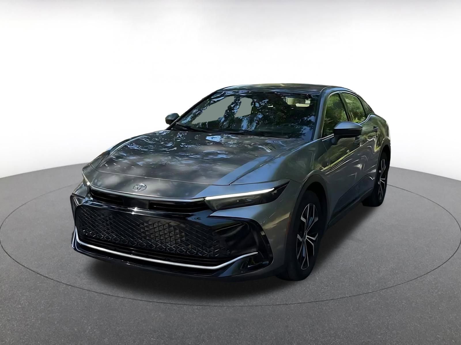 Used 2025 Toyota Crown XLE image 8